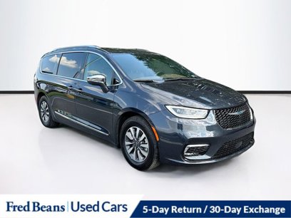 Used 2021 Chrysler Pacifica Limited w/ Premium & Safety Sphere Group
