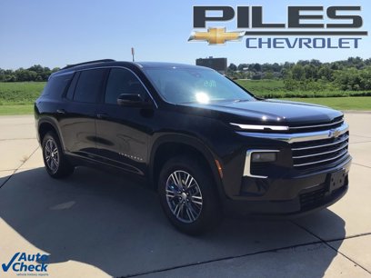 Used 2025 Chevrolet Traverse LT
