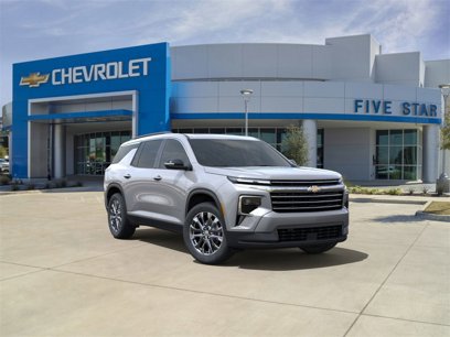 New 2025 Chevrolet Traverse LT w/ Sun and Wheel Package
