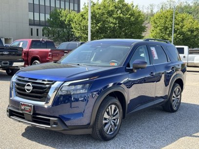 Used 2024 Nissan Pathfinder SV