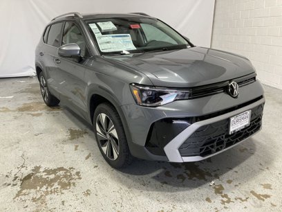 New 2025 Volkswagen Taos SE