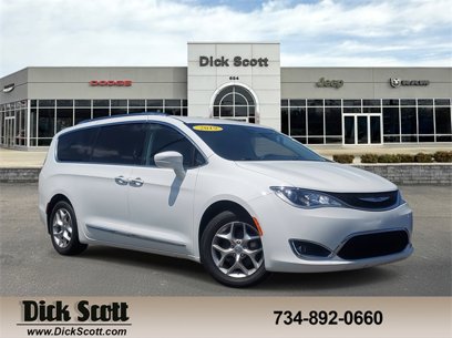 Used 2019 Chrysler Pacifica Touring-L Plus w/ Tire & Wheel Group