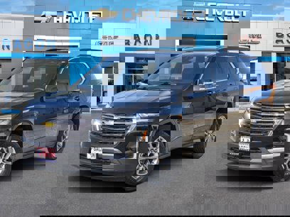Used 2023 Chevrolet Traverse LT