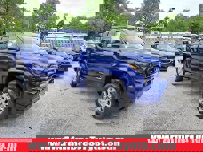 New 2025 Toyota Tacoma SR5