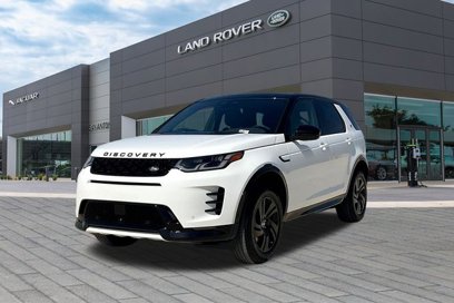 New 2025 Land Rover Discovery Sport Dynamic SE