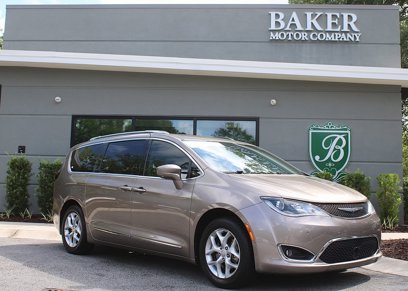 Used 2017 Chrysler Pacifica Touring-L Plus w/ Advanced Safetytec Group