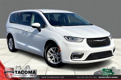 Used 2023 Chrysler Pacifica Touring-L