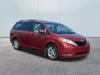 Used 2014 Toyota Sienna LE