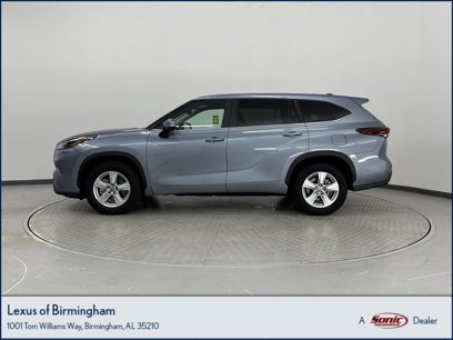 Used 2024 Toyota Highlander LE