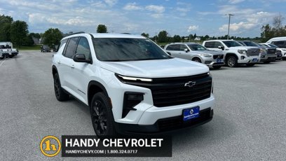 New 2025 Chevrolet Traverse LT w/ Midnight/Sport Edition