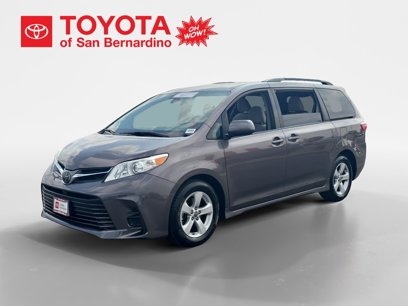 Certified 2020 Toyota Sienna LE w/ LE Preferred Package