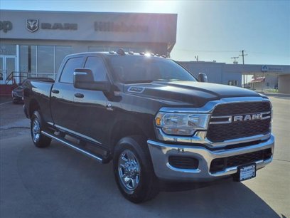 New 2024 RAM 2500 Tradesman w/ Chrome Appearance Group