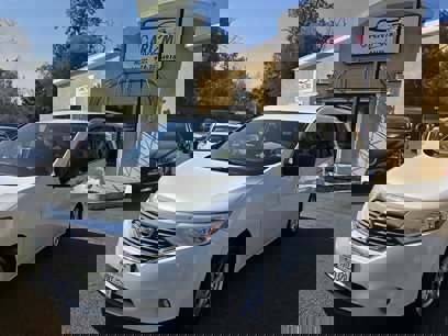Used 2016 Nissan Quest SV