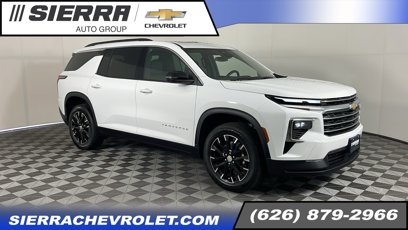 New 2025 Chevrolet Traverse LT w/ Sun and Wheel Package