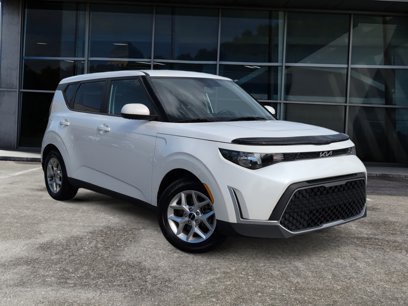 Used 2023 Kia Soul LX w/ LX Technology Package