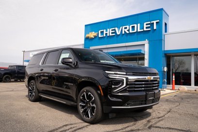 New 2025 Chevrolet Suburban LT w/ Comfort Package