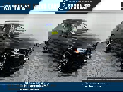 New 2024 Volvo S60 B5 Plus w/ Climate Package