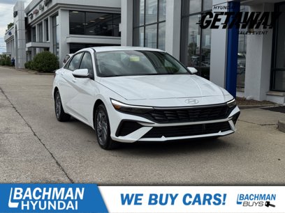 New 2025 Hyundai Elantra Blue