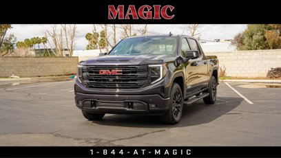 New 2025 GMC Sierra 1500 Elevation w/ Elevation Premium Package