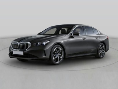 New 2025 BMW 550e xDrive w/ Premium Package