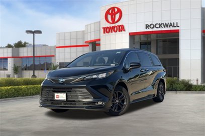 Certified 2024 Toyota Sienna XLE Woodland Edition