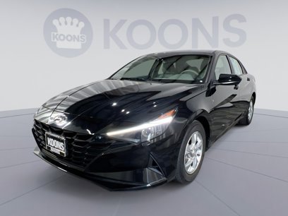 Used 2022 Hyundai Elantra SE w/ Preferred Accessory Package