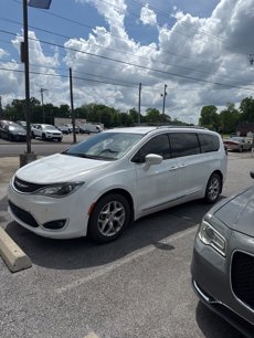Used 2017 Chrysler Pacifica Touring-L Plus w/ Advanced Safetytec Group