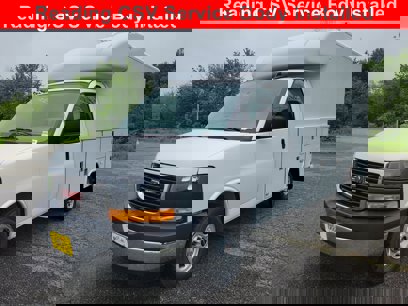New 2025 GMC Savana 3500 w/ Power Convenience Package