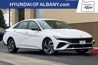 New 2025 Hyundai Elantra SEL w/ Cargo Package
