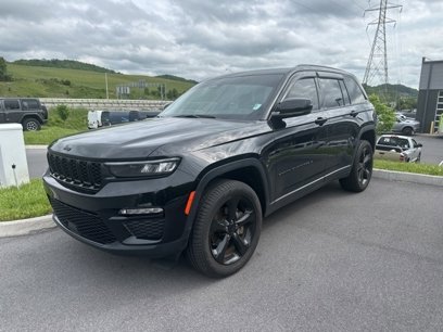 Used 2023 Jeep Grand Cherokee Limited w/ Black Appearance Package