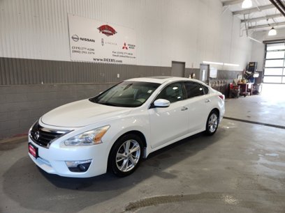 Used 2013 Nissan Altima 2.5 SL w/ Technology Pkg