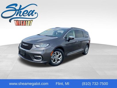 Used 2023 Chrysler Pacifica Limited