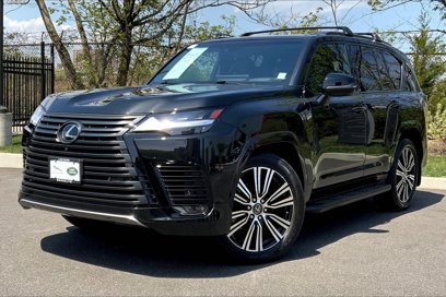 Used 2022 Lexus LX 600 4WD w/ Luxury Package