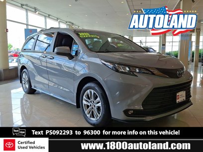 Certified 2023 Toyota Sienna XLE Woodland Edition