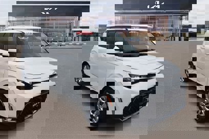 New 2025 Kia Soul LX