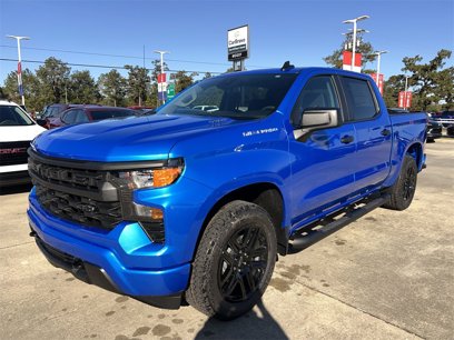 New 2025 Chevrolet Silverado 1500 Custom w/ Turbomax Blackout Package