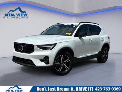 Used 2023 Volvo XC40 B5 Plus