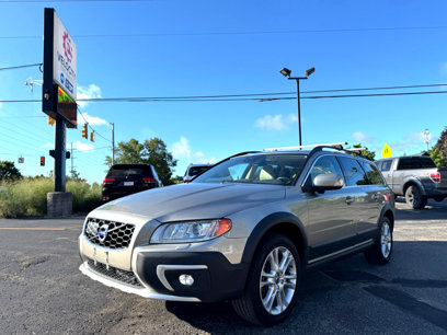 Used 2016 Volvo XC70 T5 Platinum w/ Climate Package