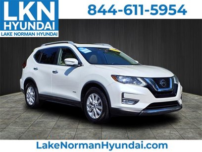 Used 2018 Nissan Rogue SV