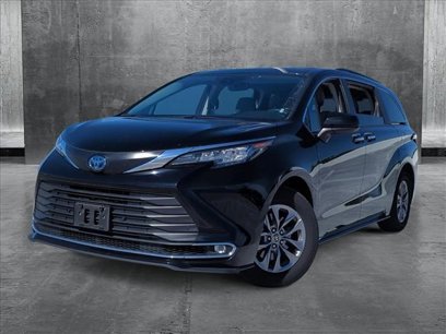 Used 2023 Toyota Sienna XLE