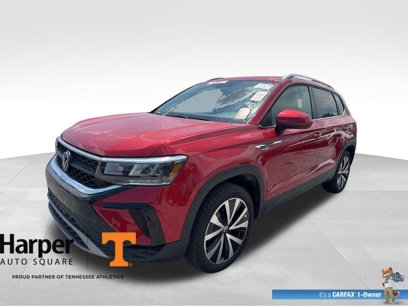 Used 2023 Volkswagen Taos SE w/ Panoramic Sunroof Package