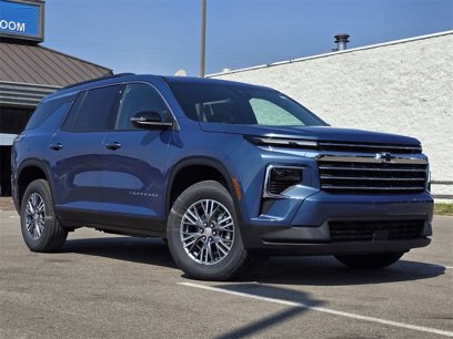 New 2025 Chevrolet Traverse LT w/ Driver Confidence Package