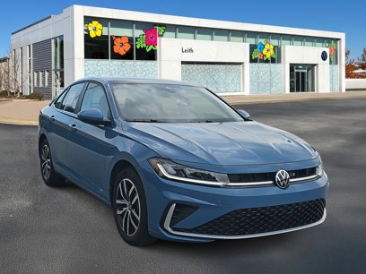 Certified 2025 Volkswagen Jetta SE w/ Sunroof Package