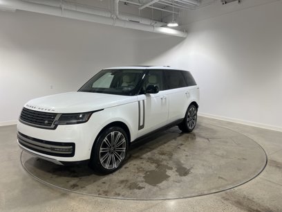 New 2025 Land Rover Range Rover Long Wheelbase SE
