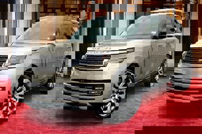 New 2025 Land Rover Range Rover SE