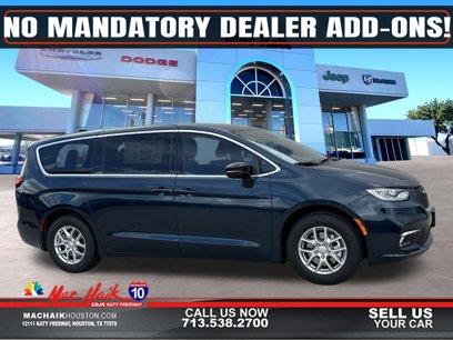 New 2025 Chrysler Pacifica Select