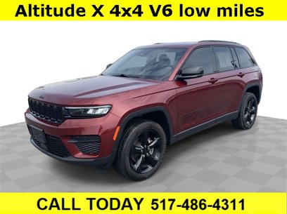 Used 2023 Jeep Grand Cherokee Laredo