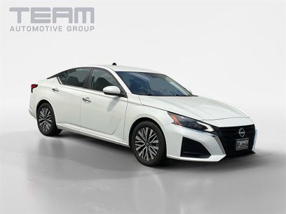 Used 2023 Nissan Altima 2.5 SV