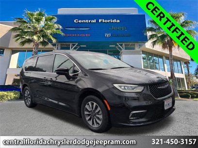 Certified 2023 Chrysler Pacifica Touring-L