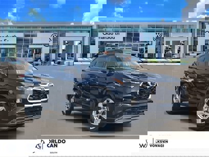 Used 2022 Toyota Highlander LE